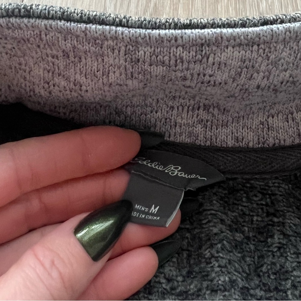 Men's Eddie Bauer Size M Gray Quarter-Zip Sweater - Picture 4 of 4